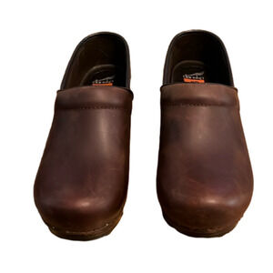 Dansko Women's Professional
XP Clog Cordovan Cabrio, EU 40